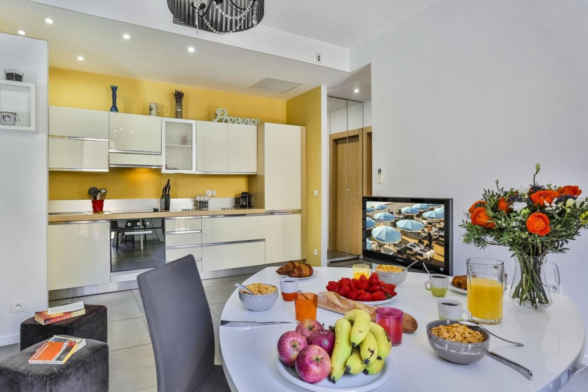 France 82 D - 2 Rooms - Terrace - 1 Min To The Sea นีซ ภายนอก รูปภาพ